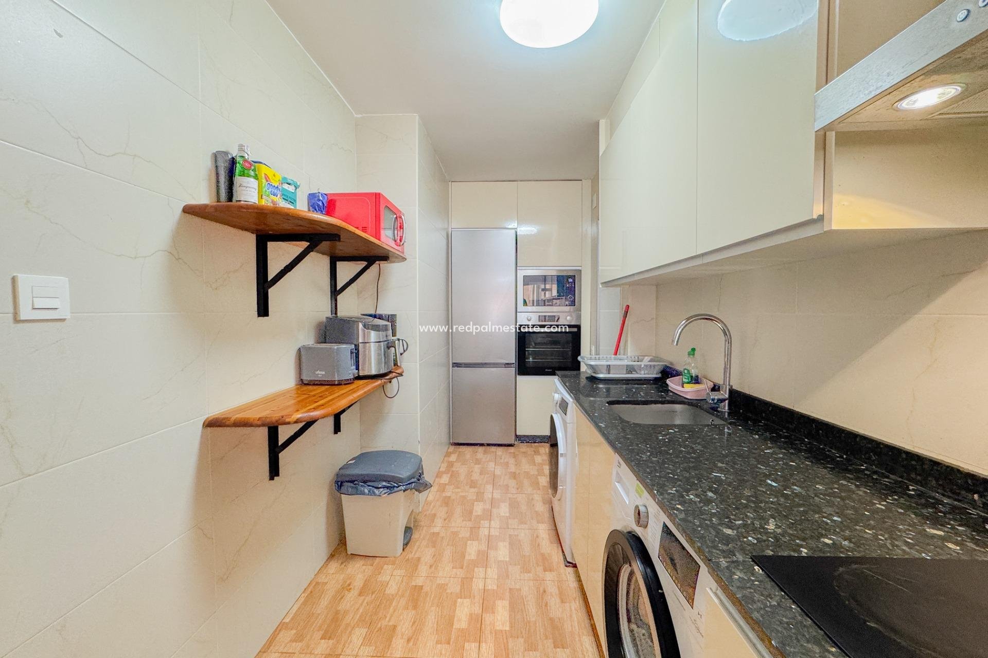 Resale - Apartments -
Torrevieja - La Mata