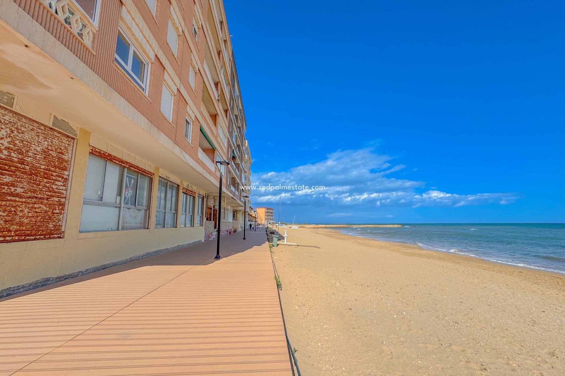 Resale - Apartments -
Torrevieja - La Mata