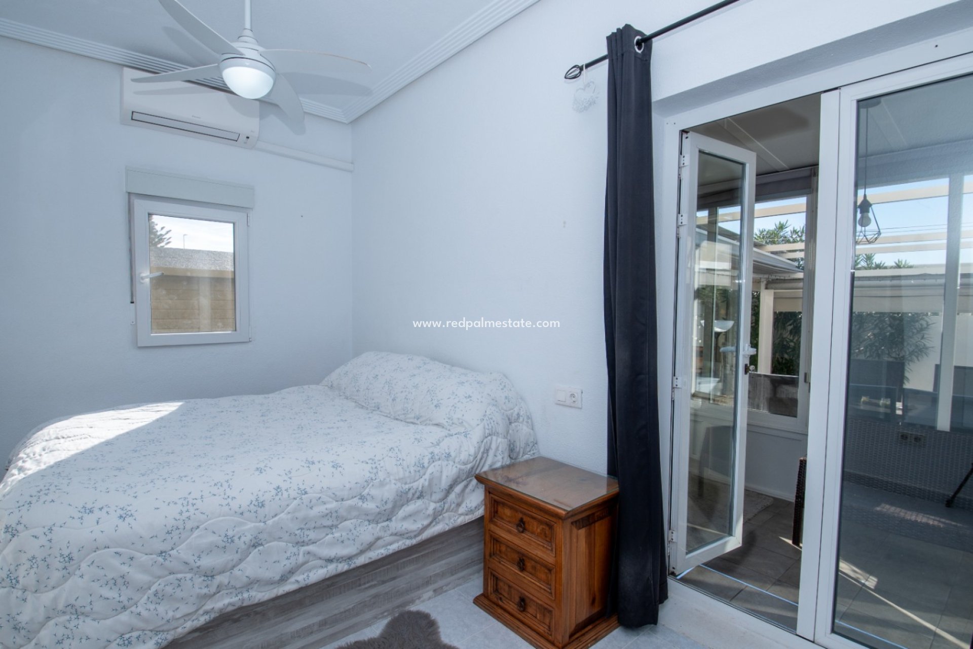 Resale - Apartments -
Torrevieja - La Mata