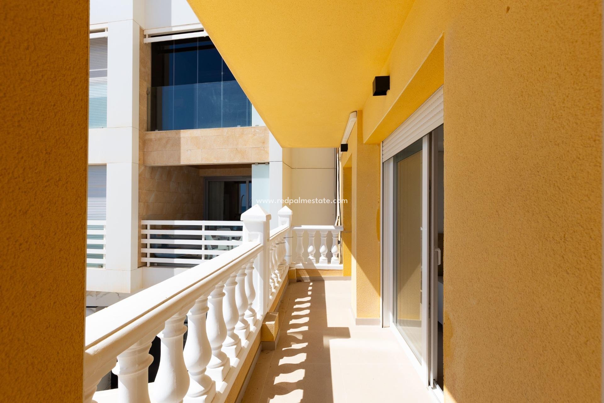 Resale - Apartments -
Torrevieja - La Mata