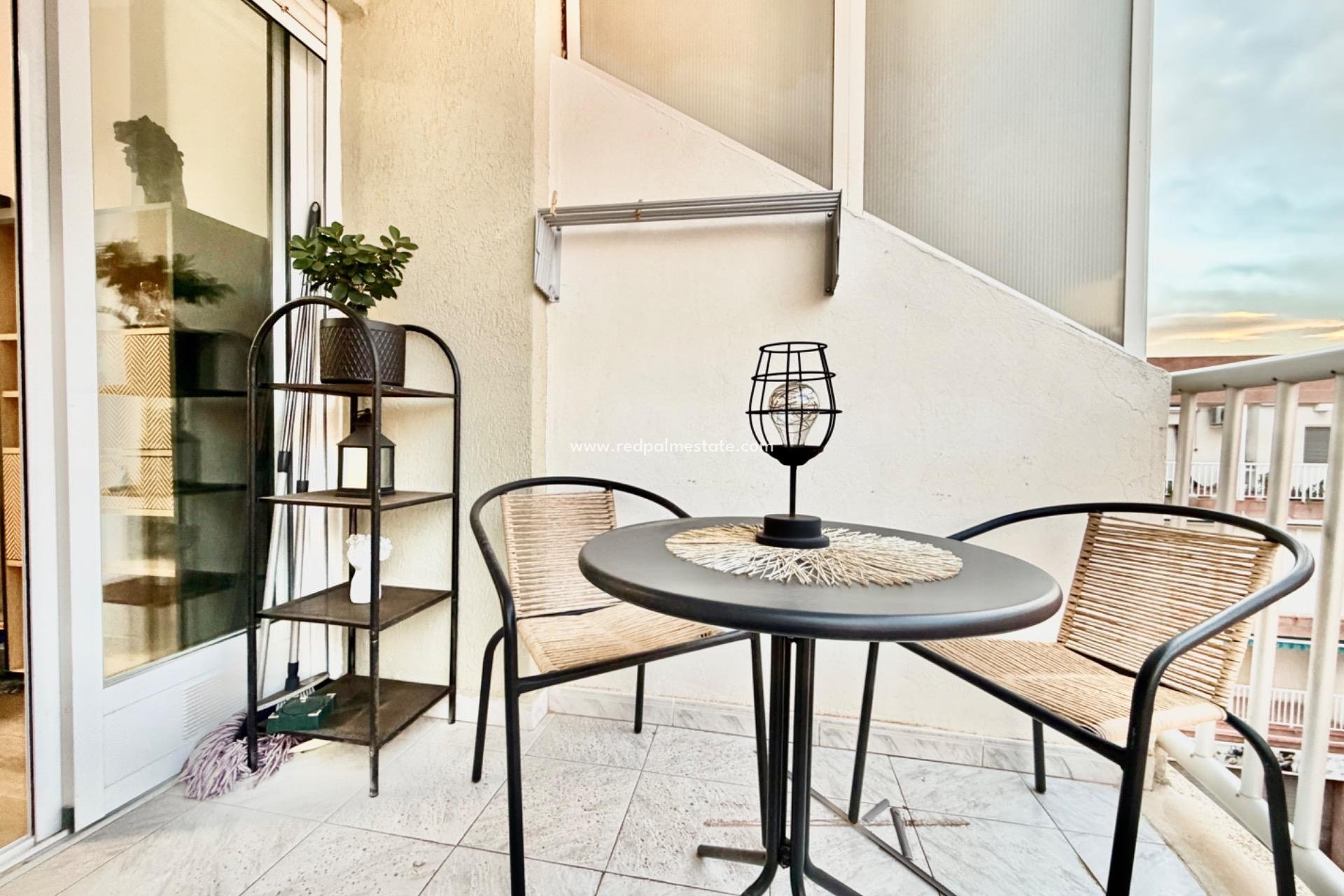 Resale - Apartments -
Torrevieja - La Mata