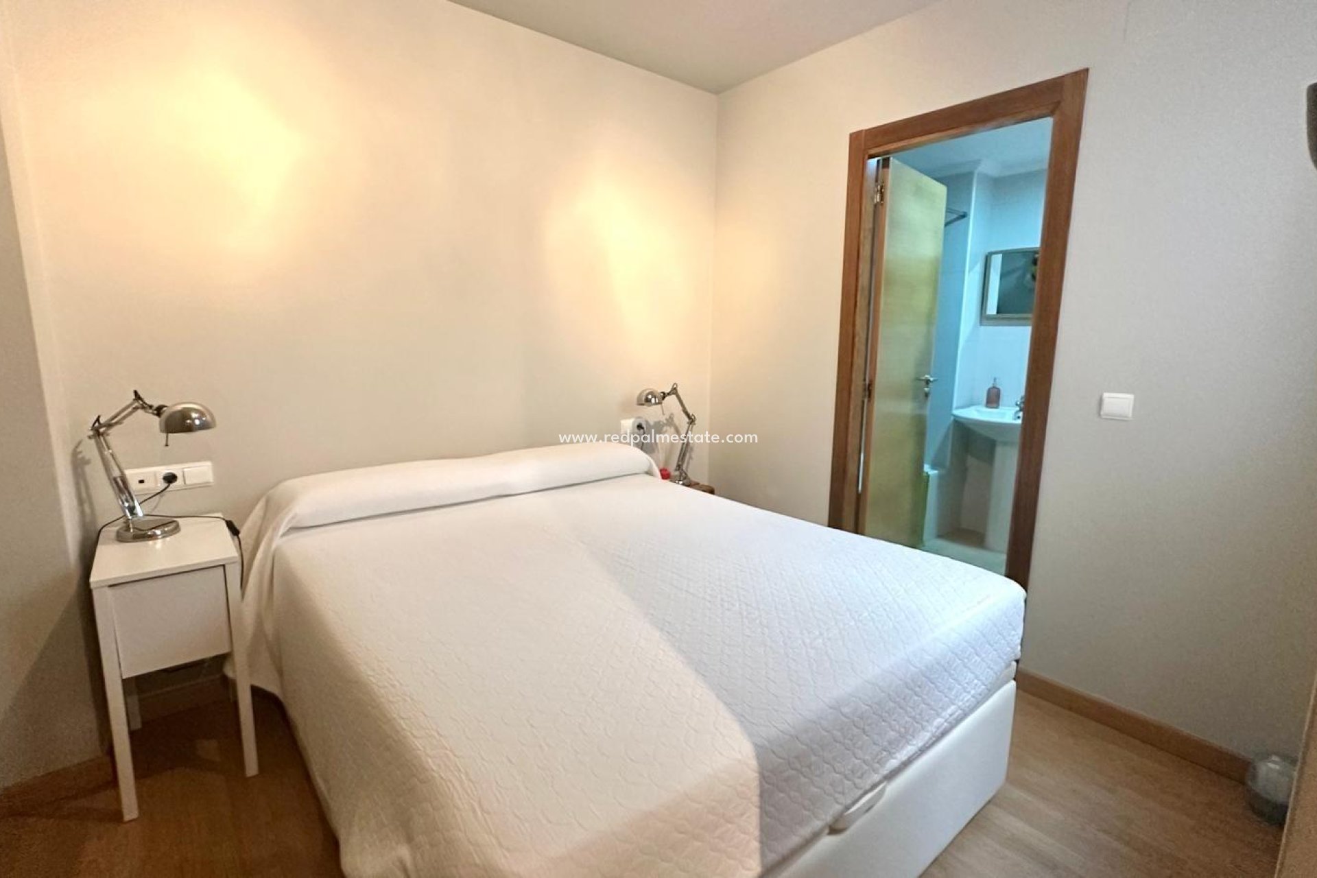 Resale - Apartments -
Torrevieja - La Mata