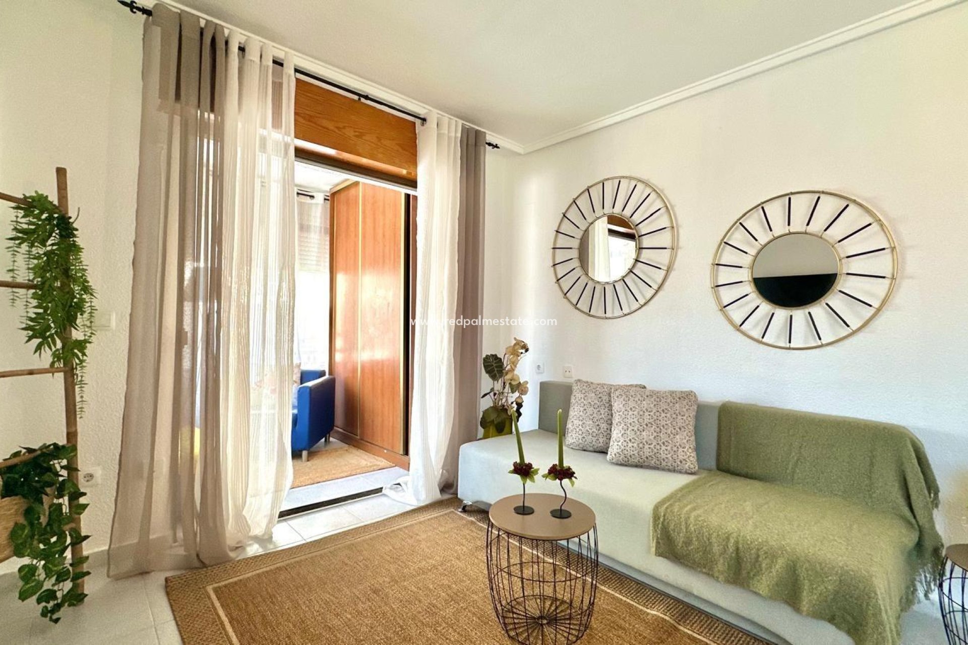 Resale - Apartments -
Torrevieja - La Siesta - El Salado -  Torreta