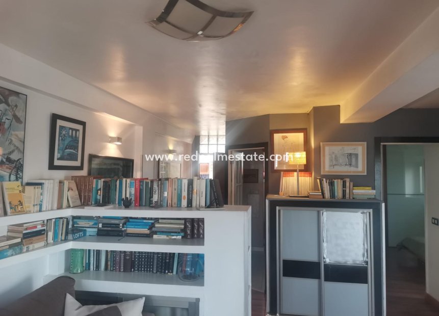 Resale - Apartments -
Torrevieja - La Veleta