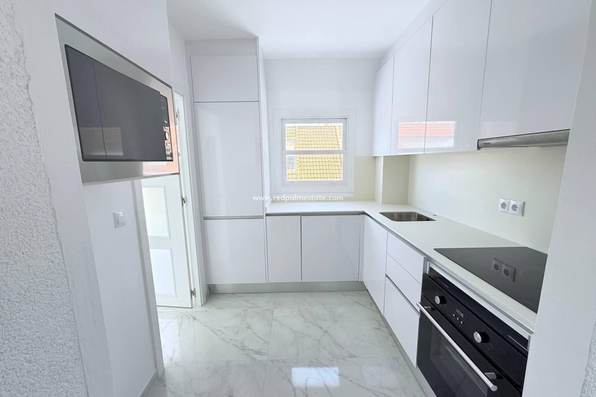 Resale - Apartments -
Torrevieja - La veleta