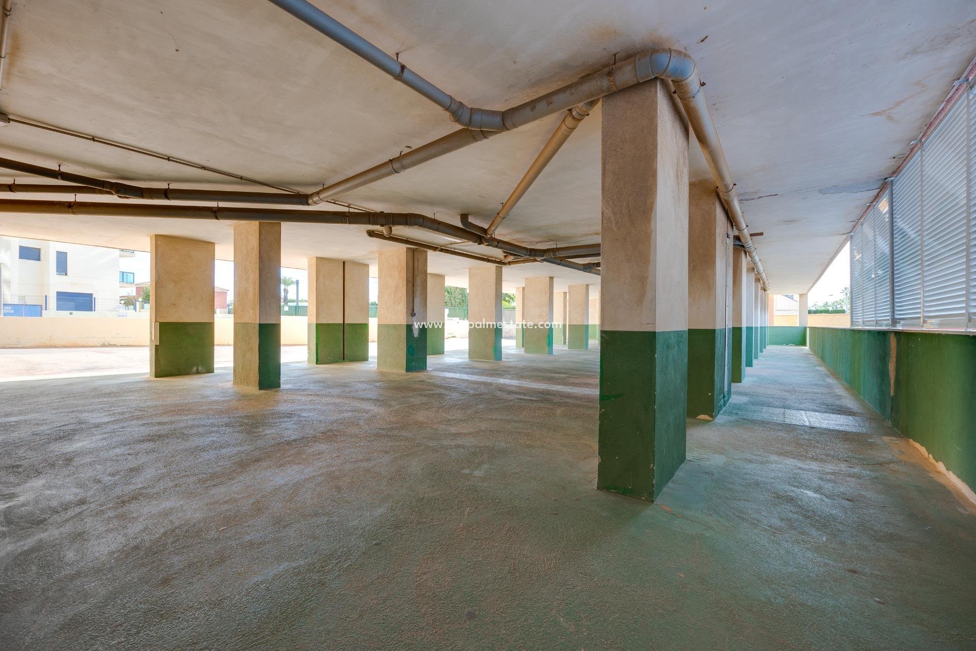 Resale - Apartments -
Torrevieja - La Veleta