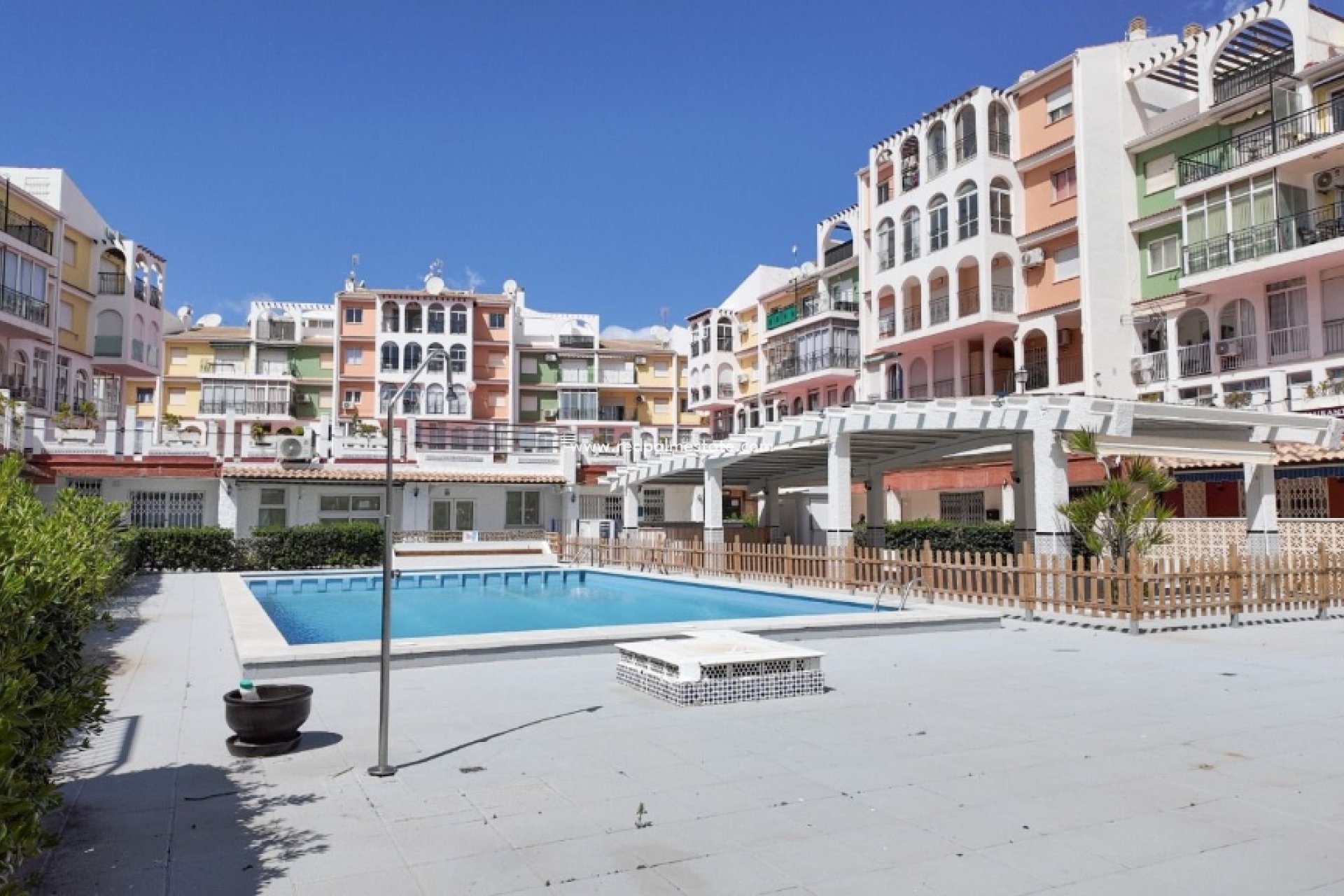 Resale - Apartments -
Torrevieja - La Veleta