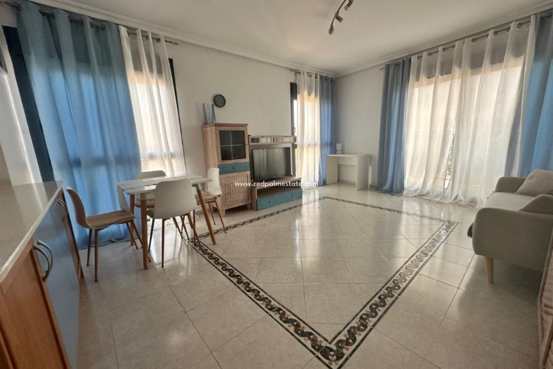 Resale - Apartments -
Torrevieja - La Veleta