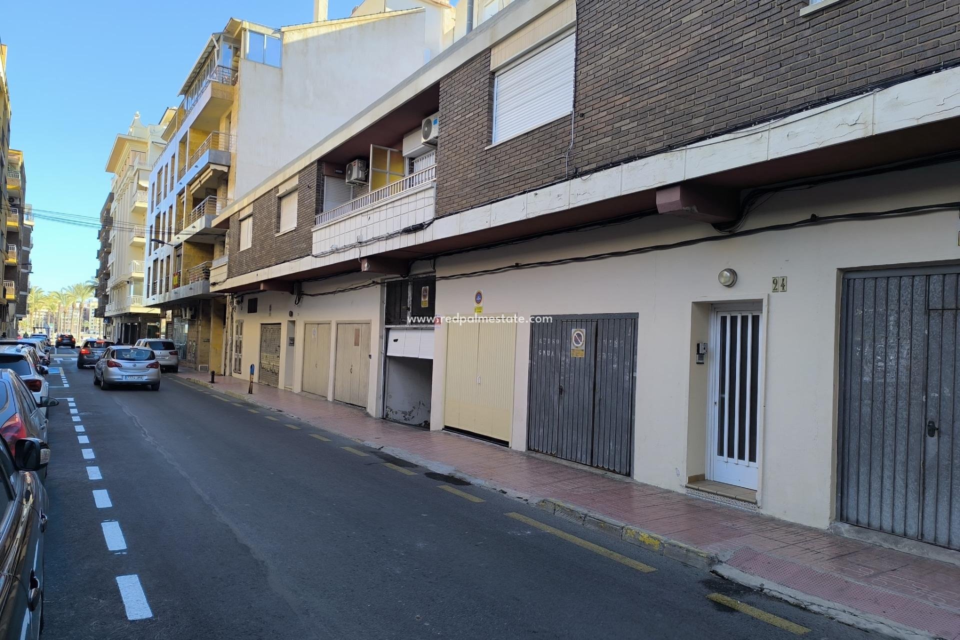 Resale - Apartments -
Torrevieja - Las Piscinas Naturales