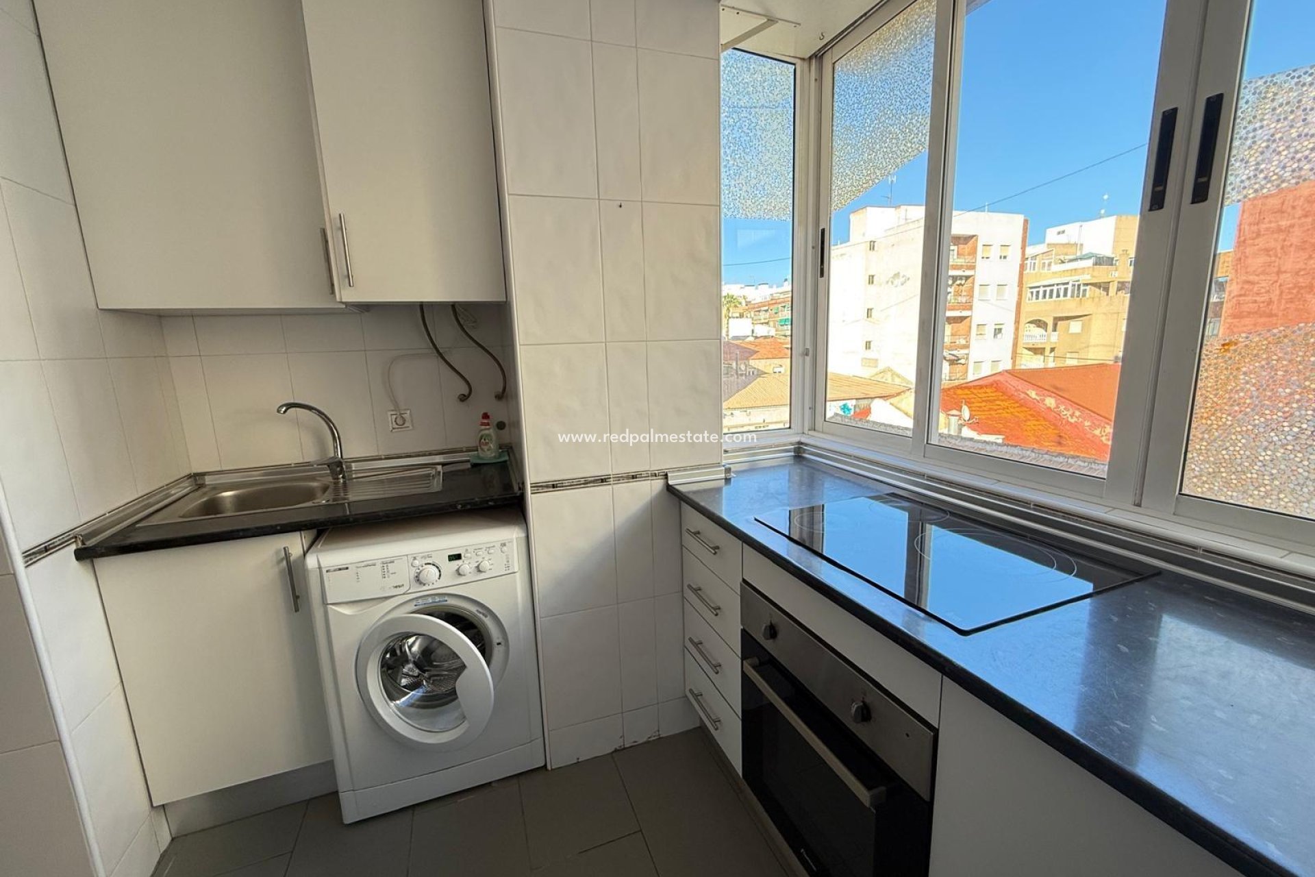 Resale - Apartments -
Torrevieja - Las Piscinas Naturales