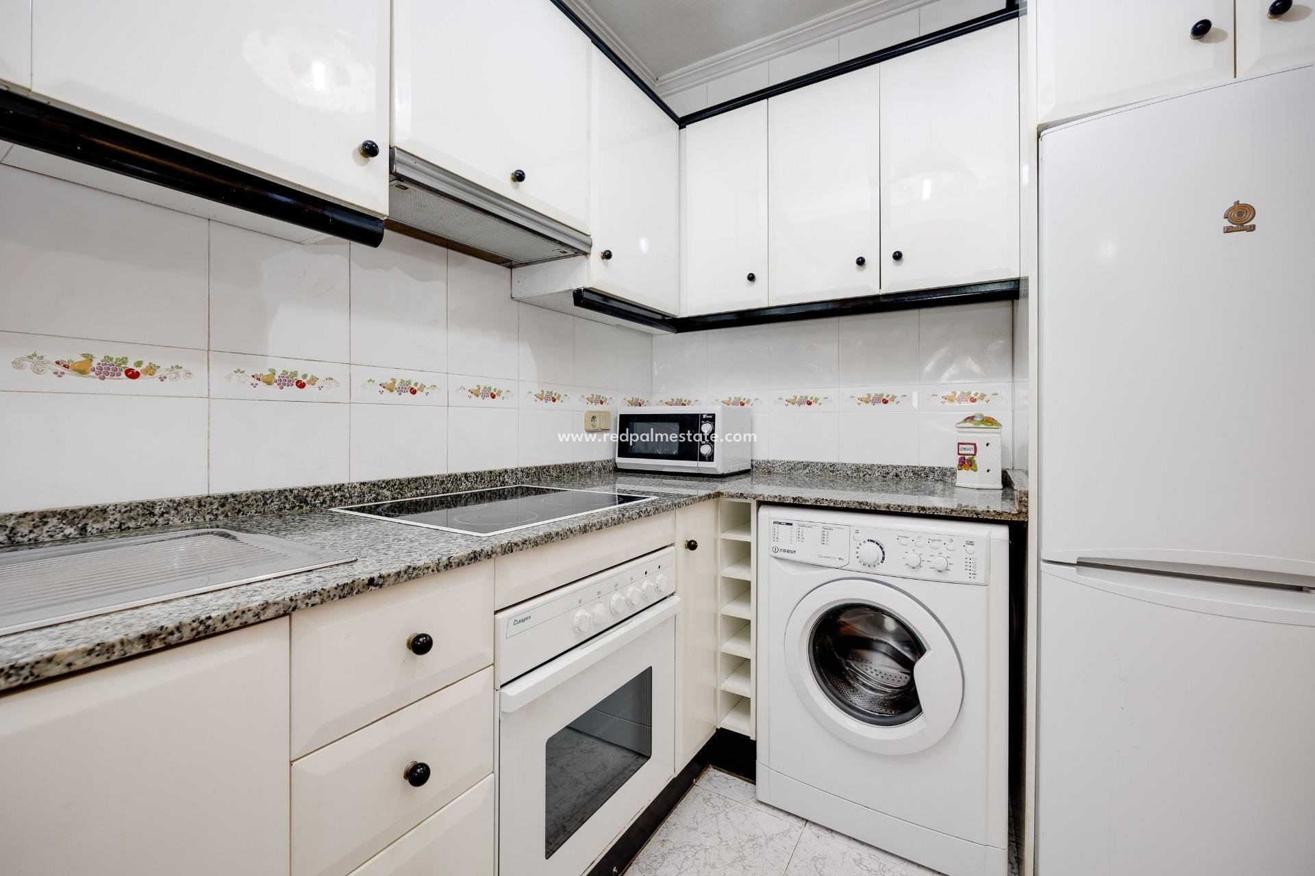 Resale - Apartments -
Torrevieja - Los Frutales