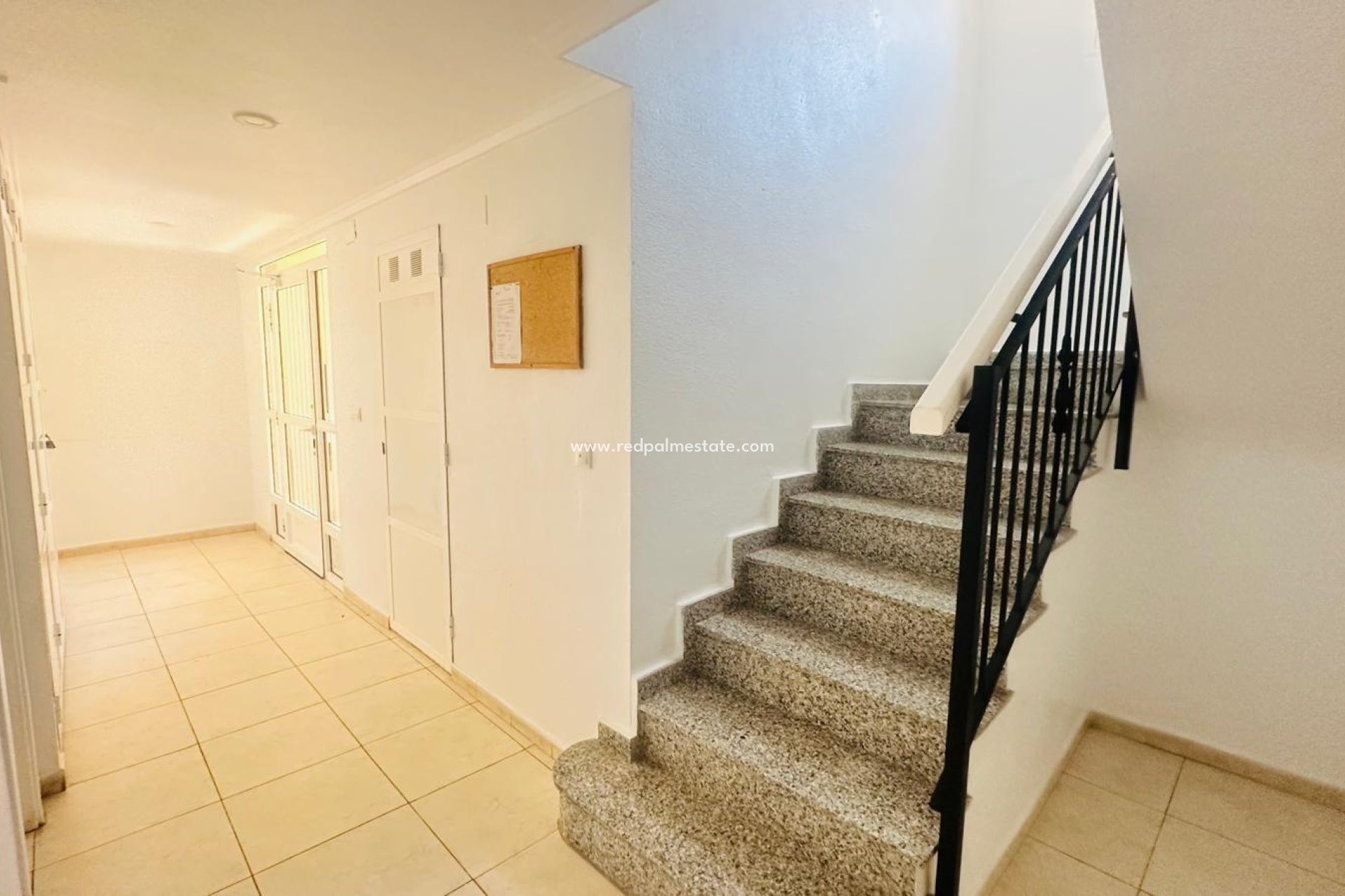 Resale - Apartments -
Torrevieja - Nueva Torrevieja - Aguas Nuevas