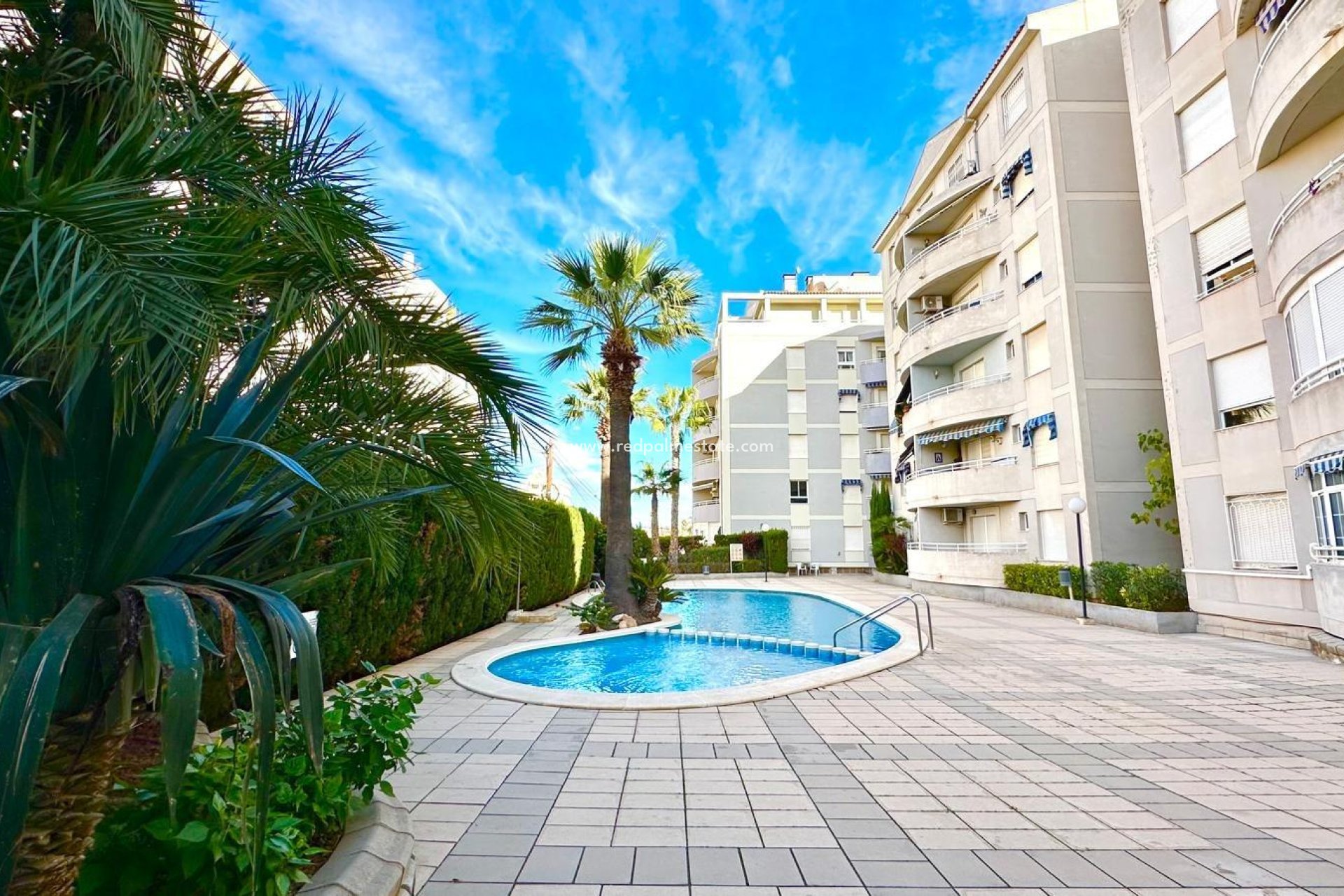 Resale - Apartments -
Torrevieja - Nueva Torrevieja - Aguas Nuevas