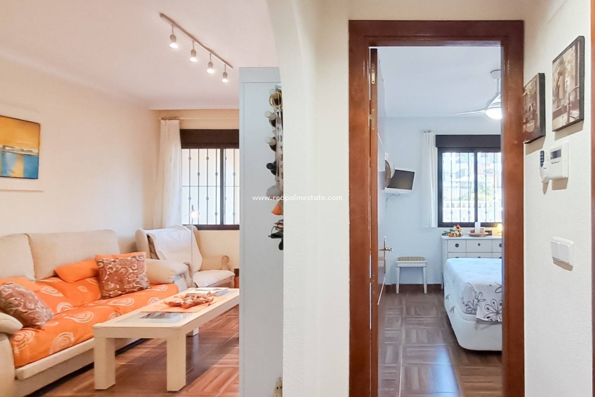 Resale - Apartments -
Torrevieja - Parque Acuático - Sector 25