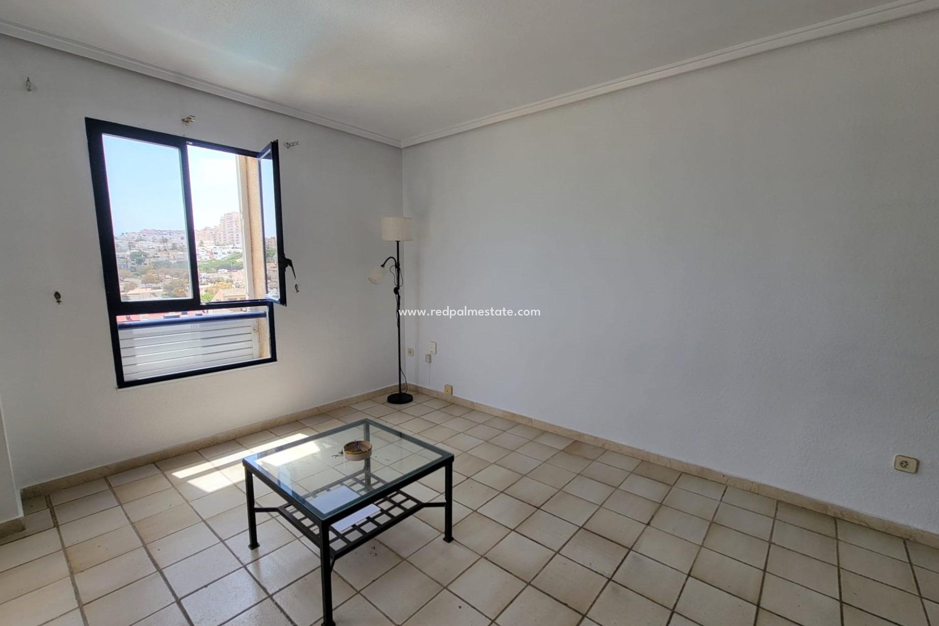 Resale - Apartments -
Torrevieja - PLAYA DE LA MATA