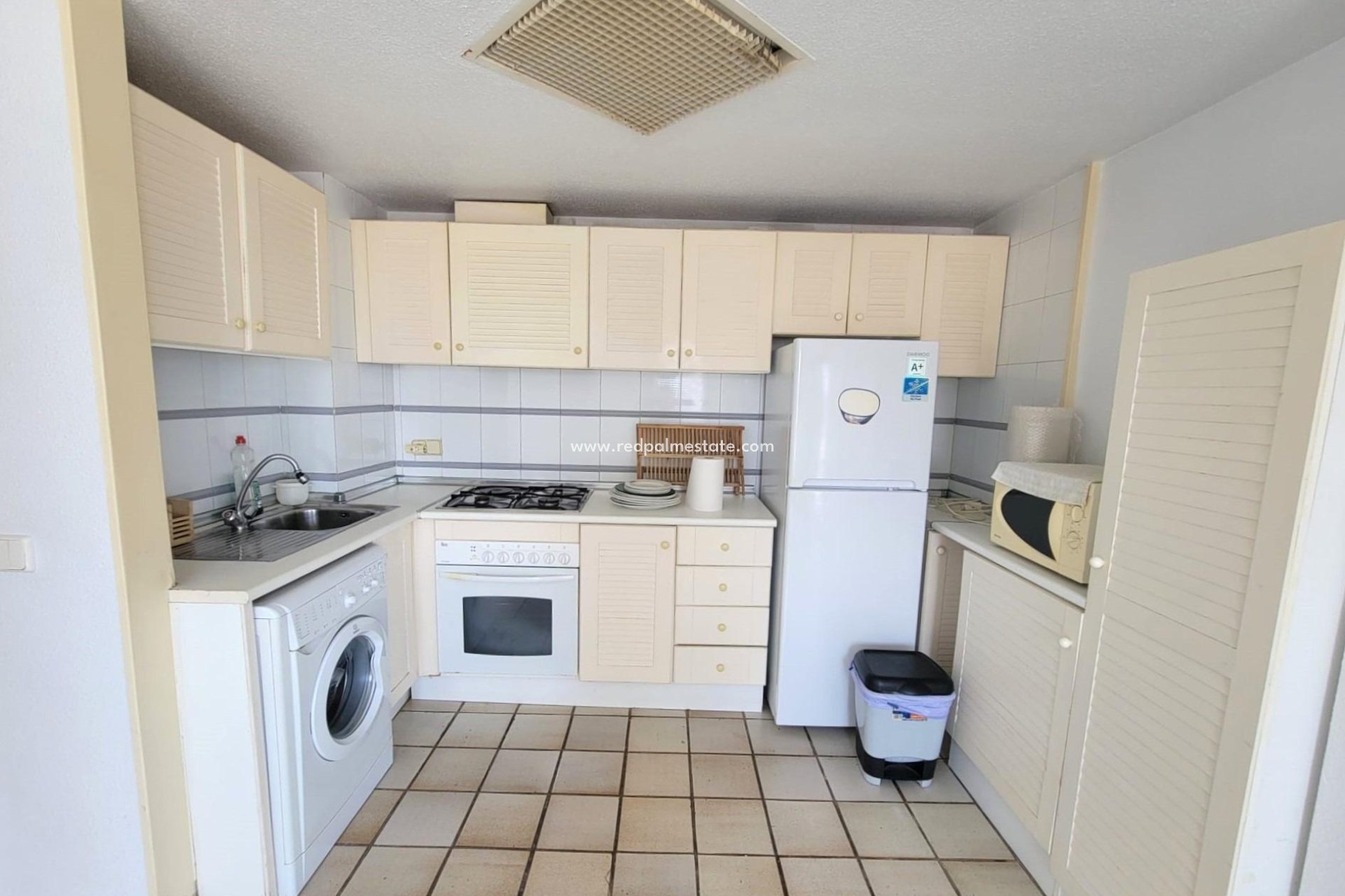 Resale - Apartments -
Torrevieja - PLAYA DE LA MATA