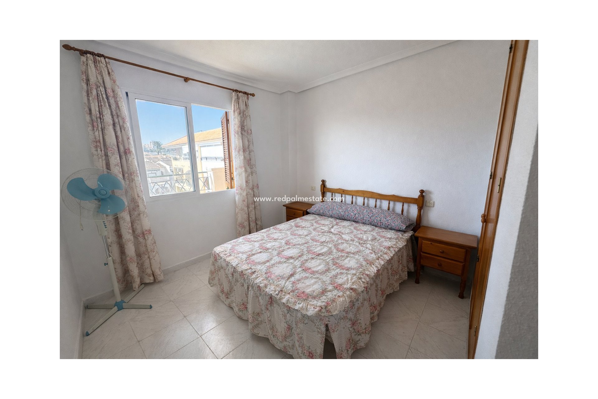 Resale - Apartments -
Torrevieja - PLAYA DE LA MATA