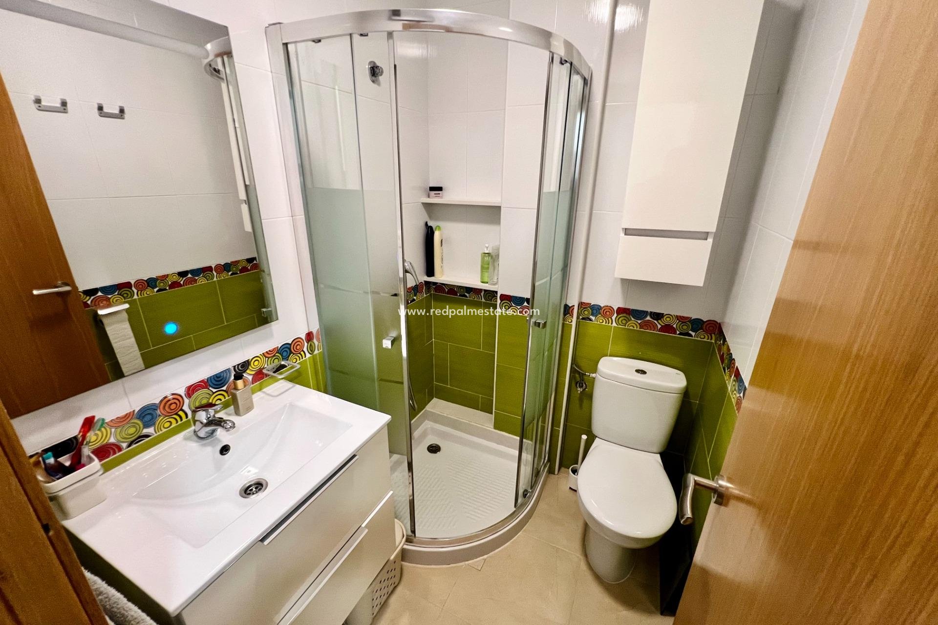 Resale - Apartments -
Torrevieja - Playa de los Locos