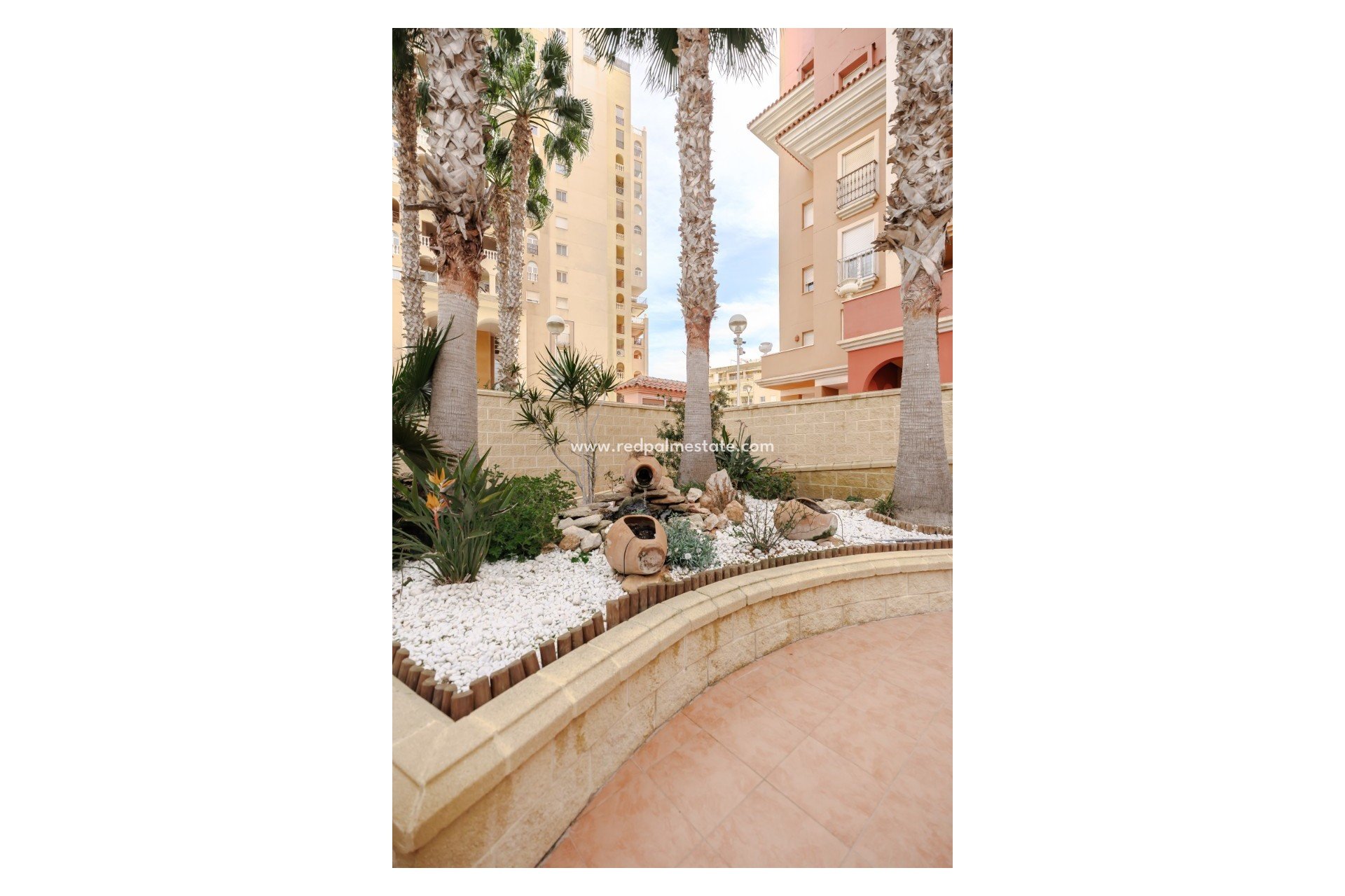 Resale - Apartments -
Torrevieja - Playa de los Locos