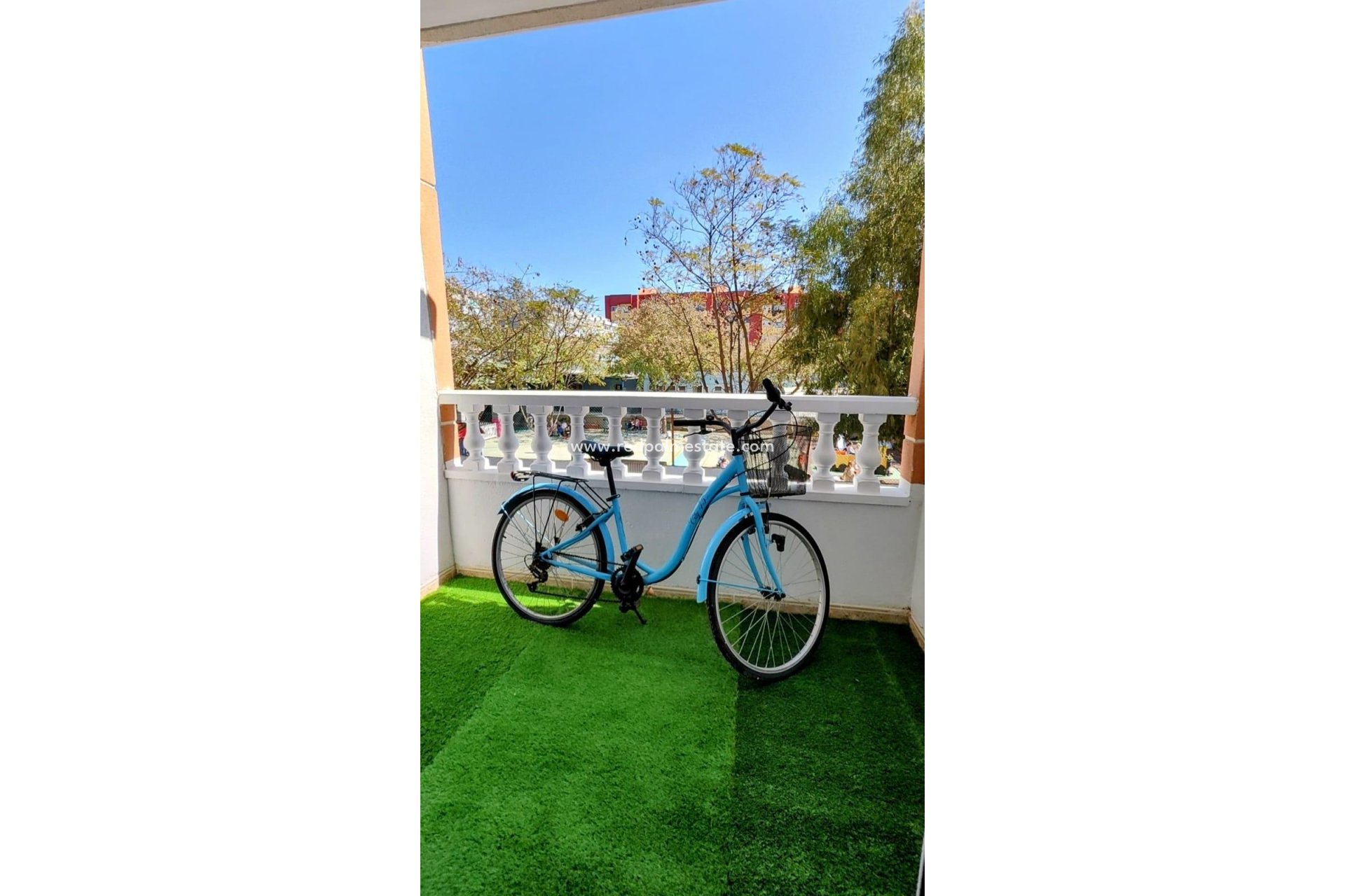 Resale - Apartments -
Torrevieja - Playa de los Locos