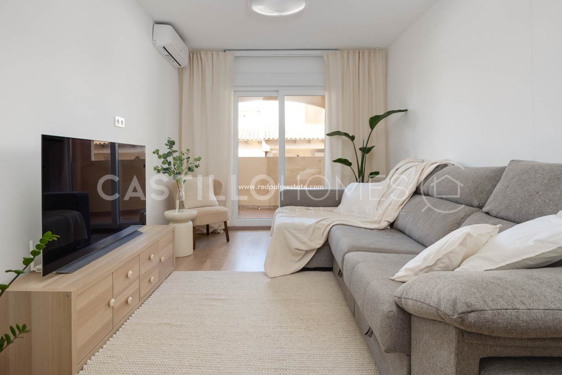 Resale - Apartments -
Torrevieja - Playa de los Locos