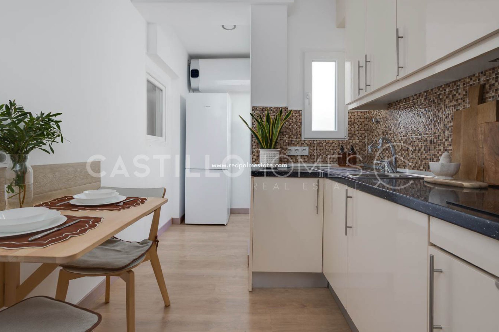 Resale - Apartments -
Torrevieja - Playa de los Locos