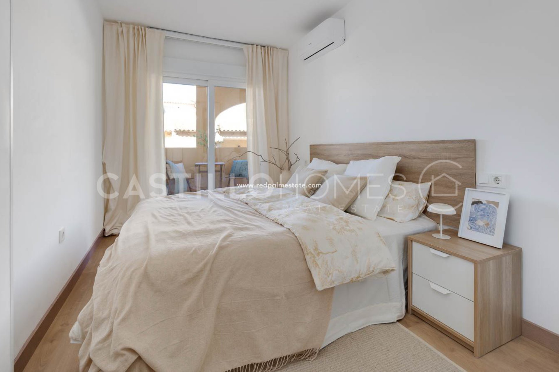 Resale - Apartments -
Torrevieja - Playa de los Locos