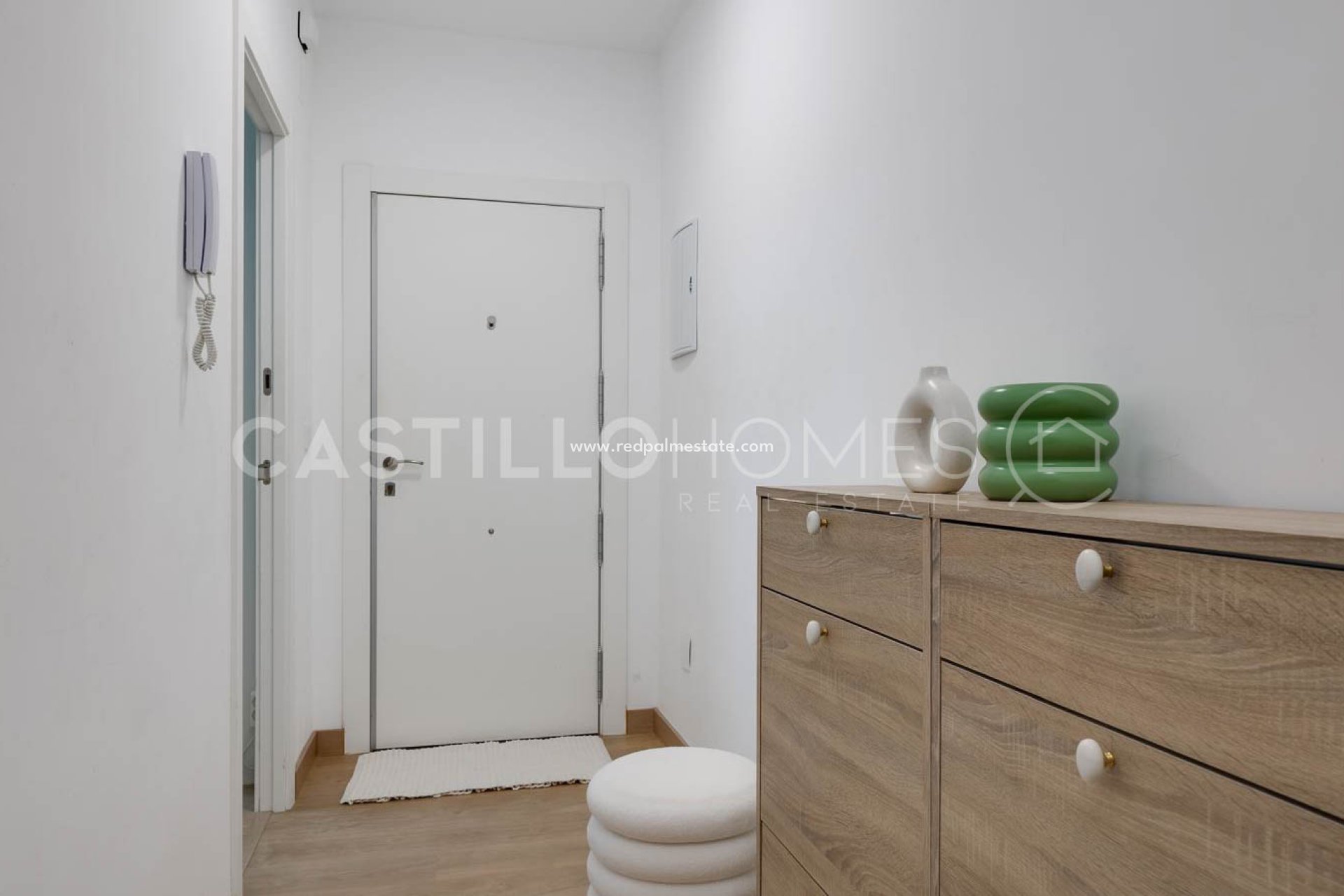 Resale - Apartments -
Torrevieja - Playa de los Locos