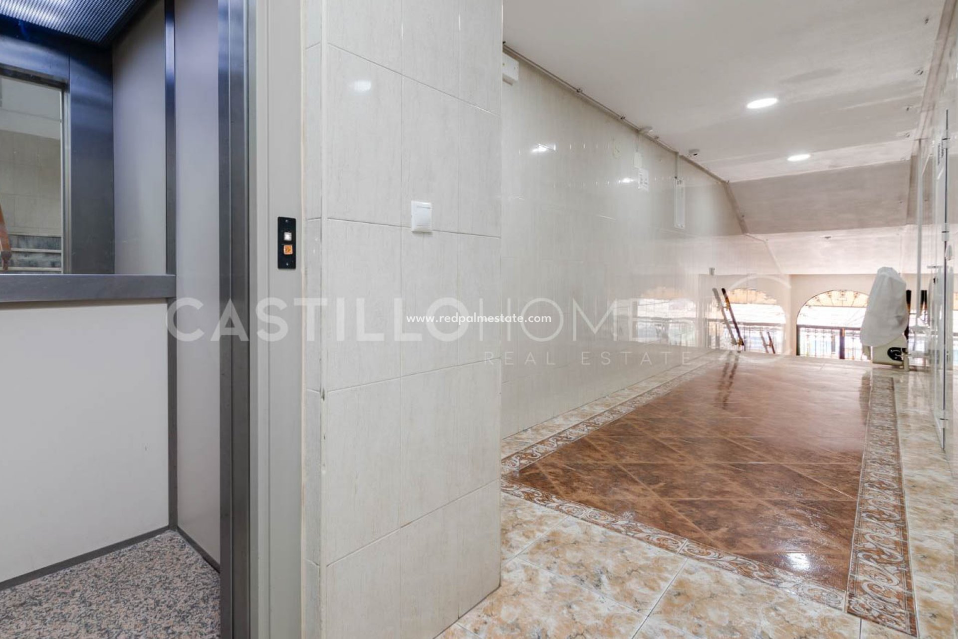 Resale - Apartments -
Torrevieja - Playa de los Locos