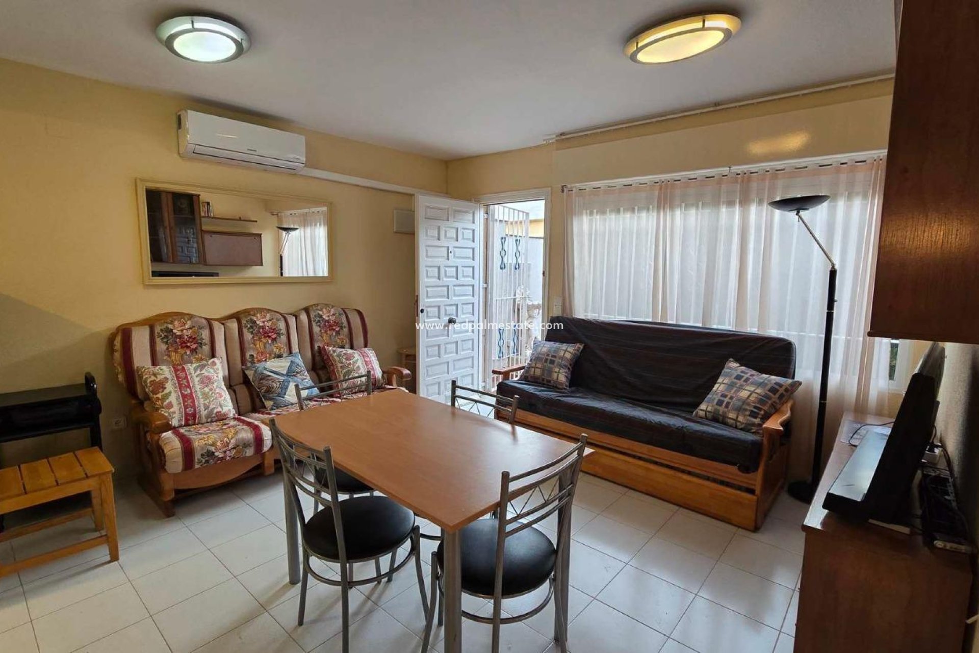 Resale - Apartments -
Torrevieja - Playa de los locos