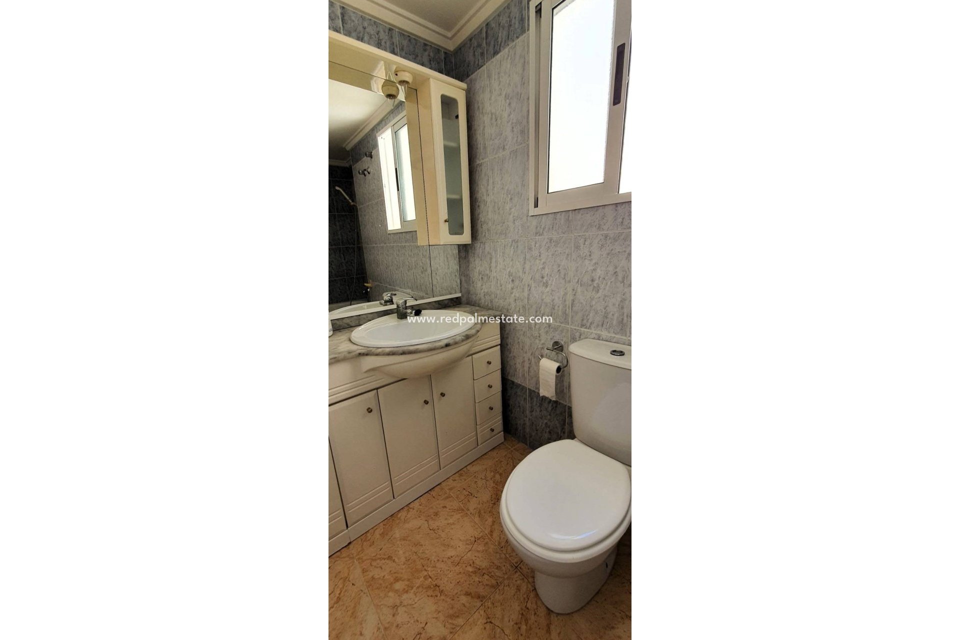 Resale - Apartments -
Torrevieja - Playa de los Locos