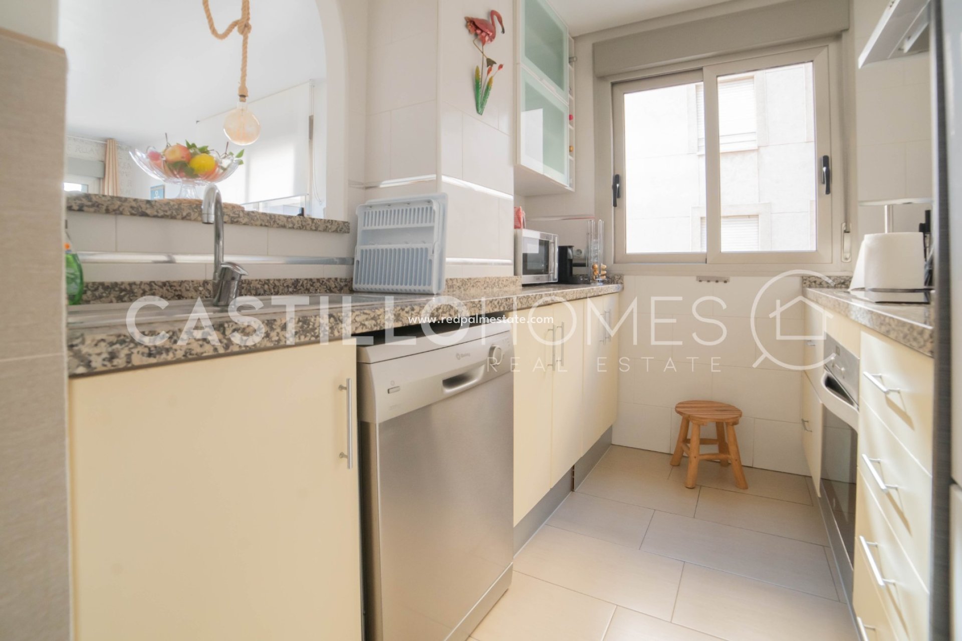 Resale - Apartments -
Torrevieja - Playa de los Locos