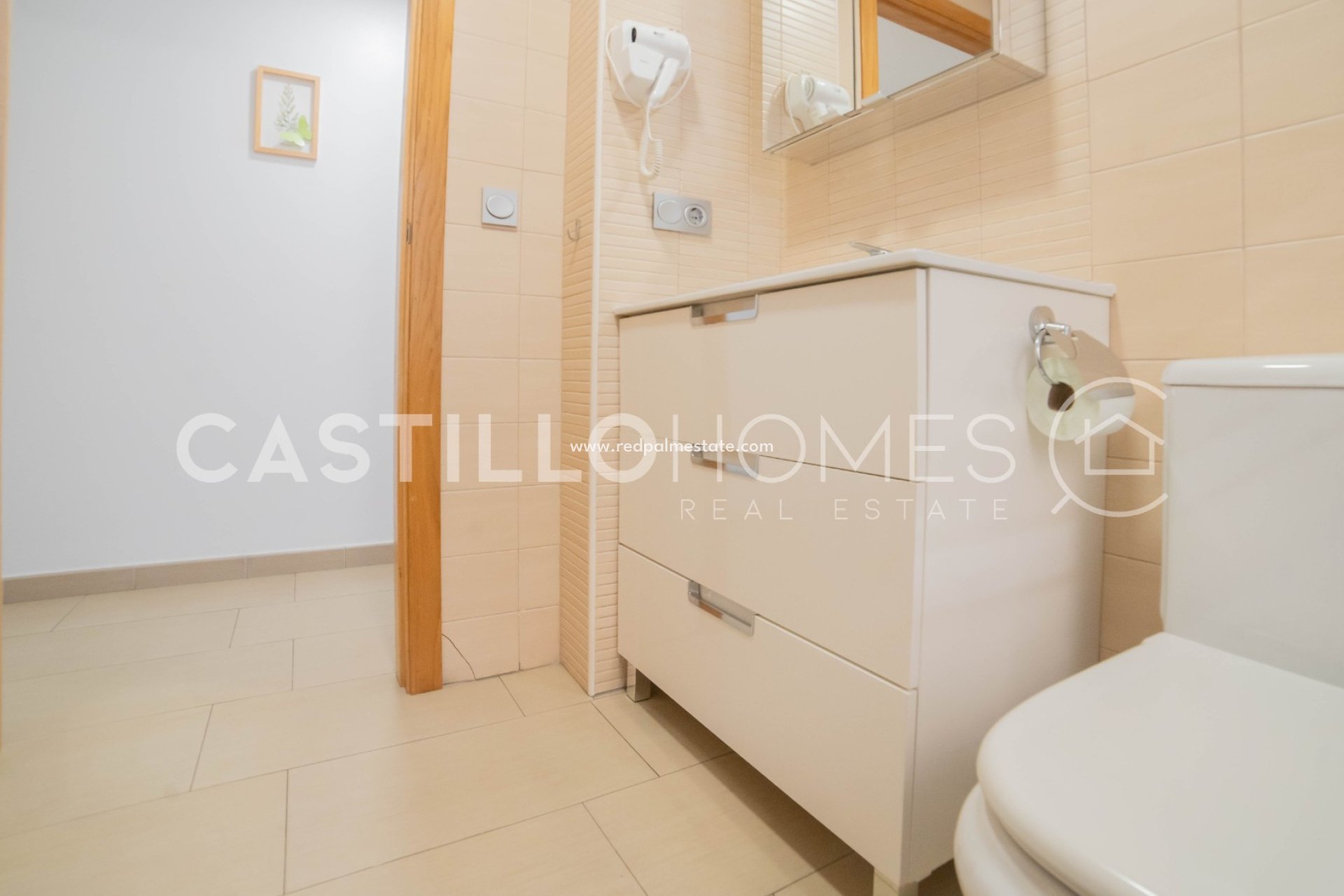 Resale - Apartments -
Torrevieja - Playa de los Locos