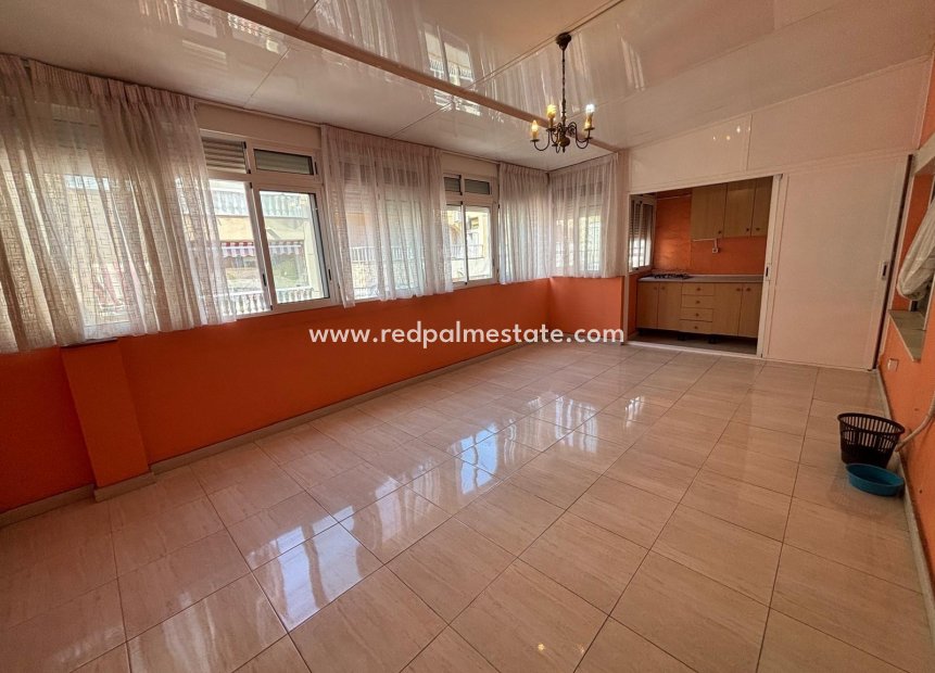 Resale - Apartments -
Torrevieja - Playa de los Locos