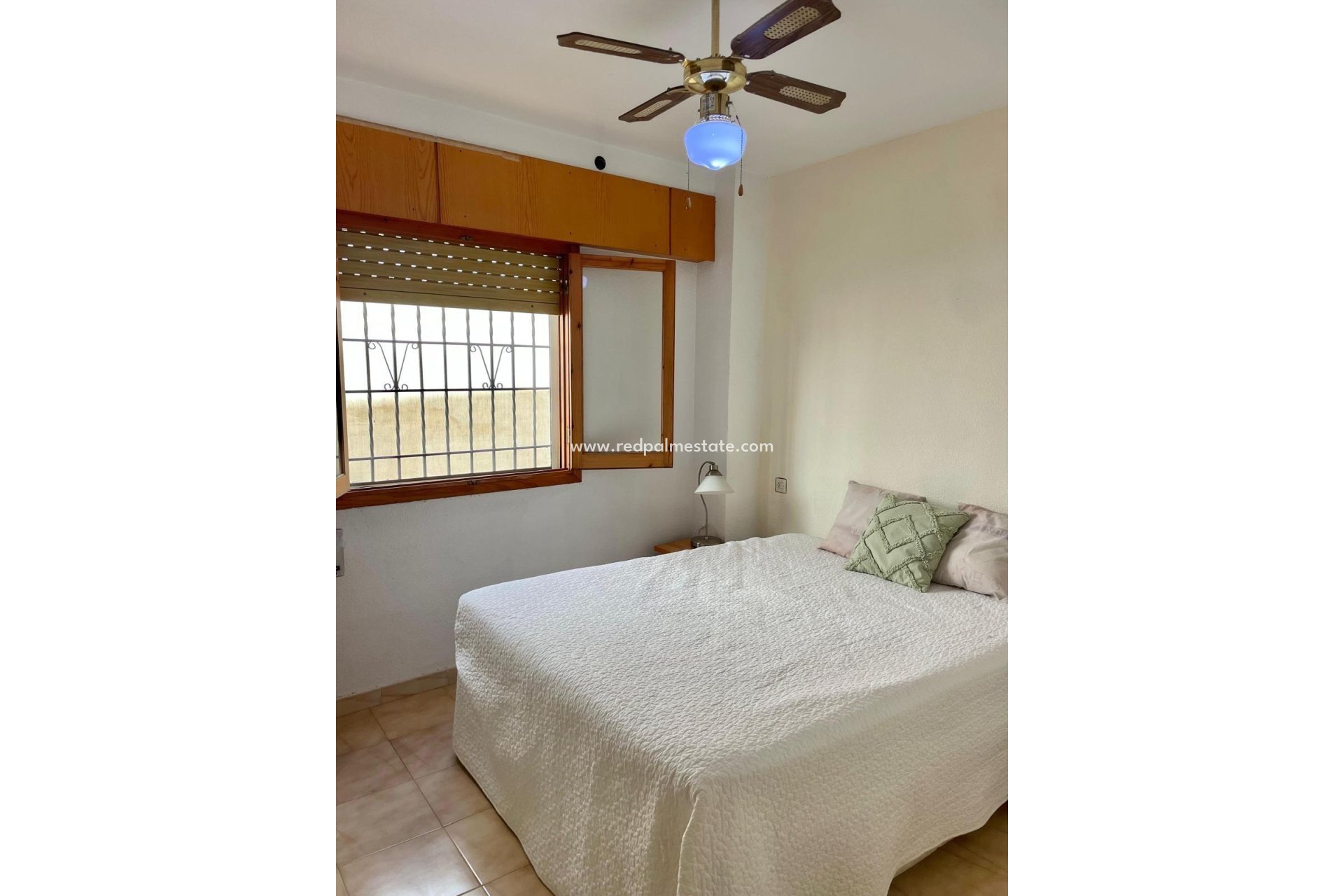 Resale - Apartments -
Torrevieja - Playa de los Locos