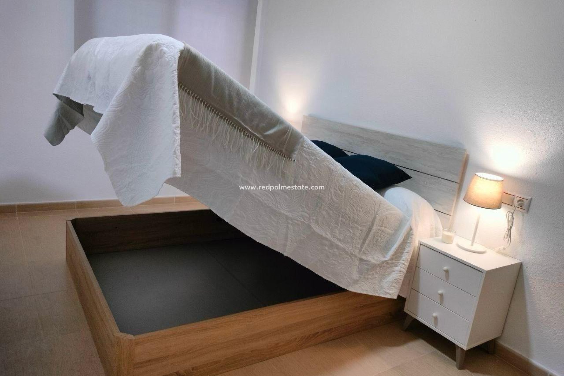 Resale - Apartments -
Torrevieja - Playa de los Locos