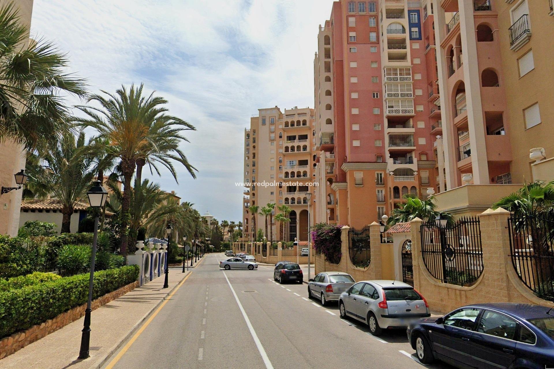 Resale - Apartments -
Torrevieja - Playa de los Locos