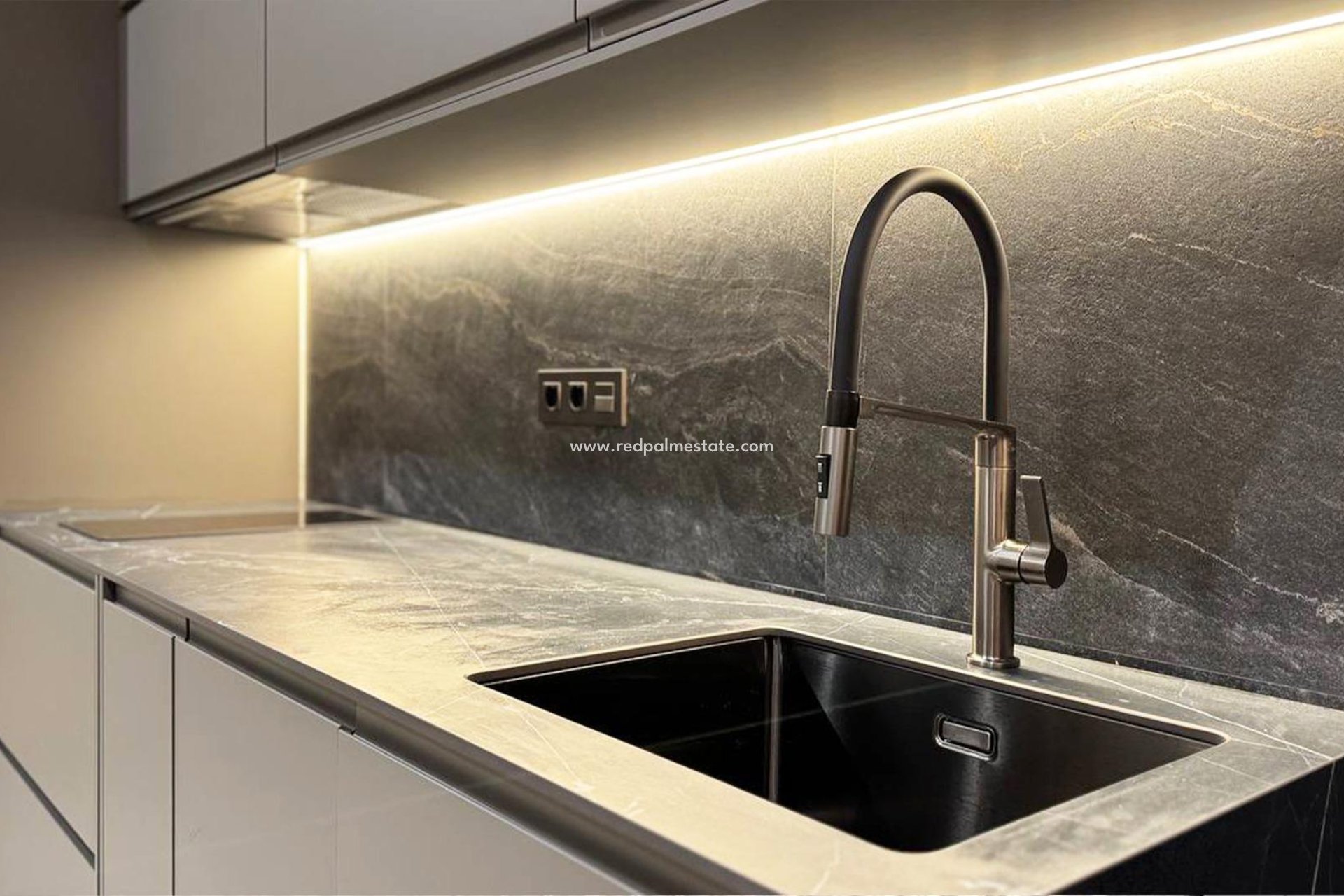 Resale - Apartments -
Torrevieja - Playa de los Locos