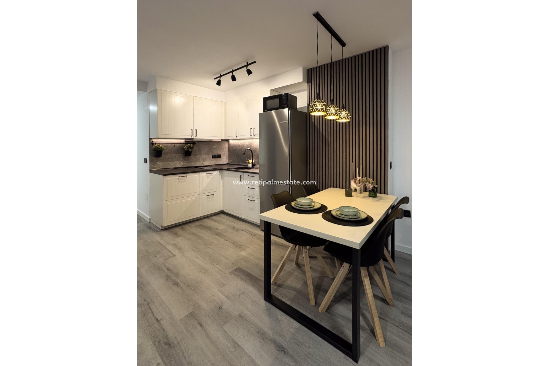 Resale - Apartments -
Torrevieja - Playa de los Locos