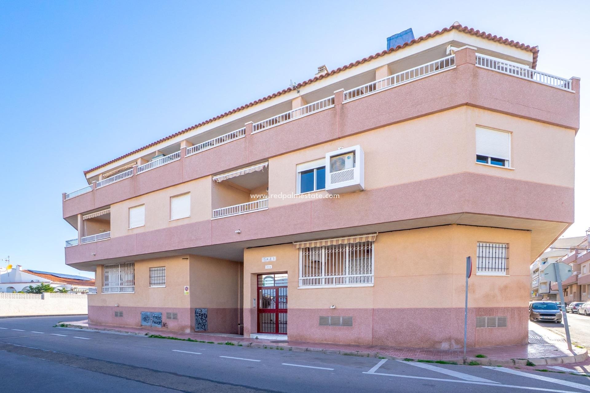 Resale - Apartments -
Torrevieja - Playa de los locos