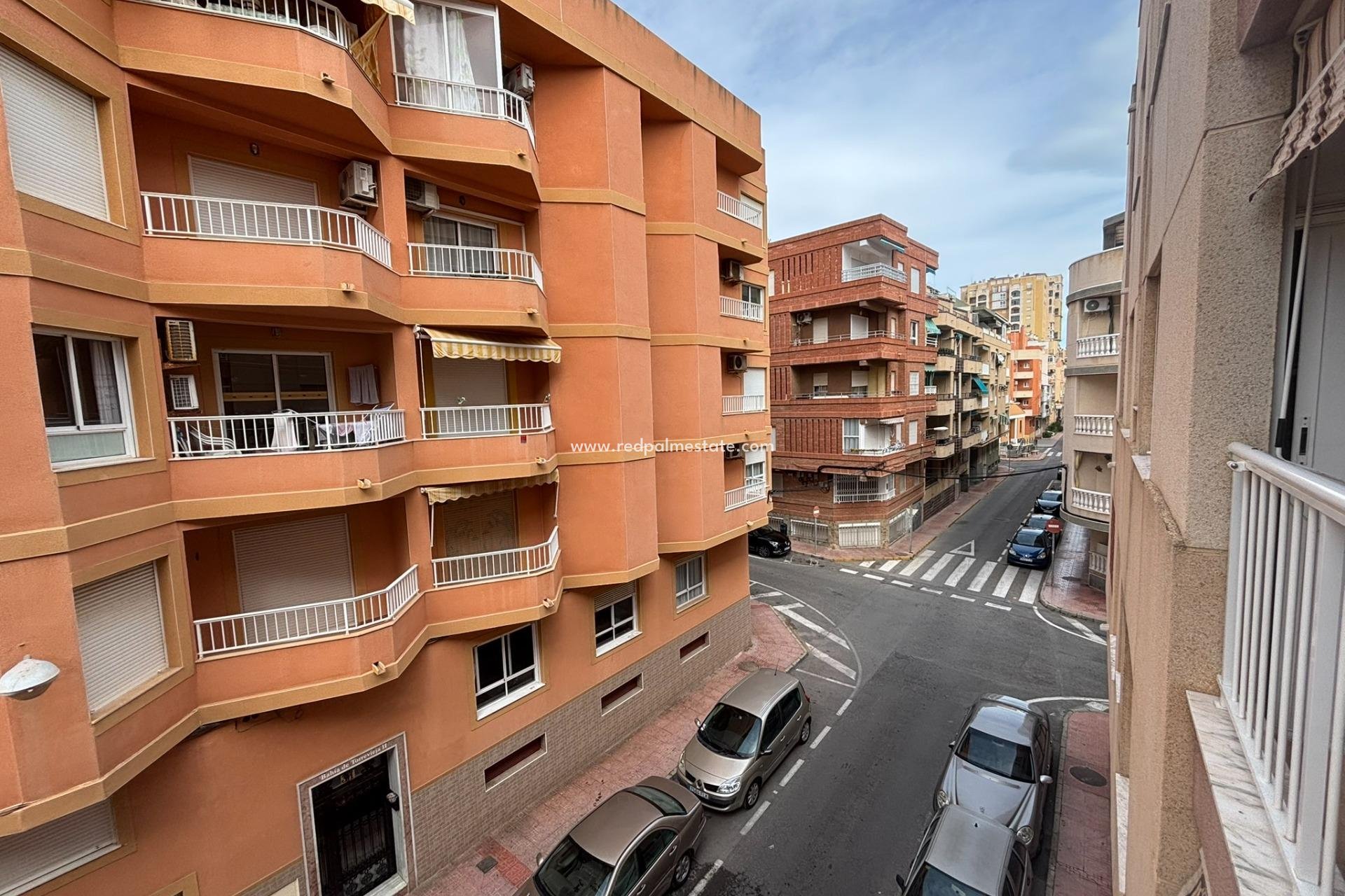 Resale - Apartments -
Torrevieja - Playa de los Locos