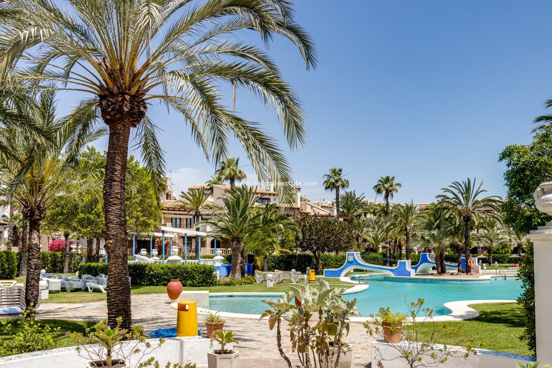 Resale - Apartments -
Torrevieja - Playa de los Locos