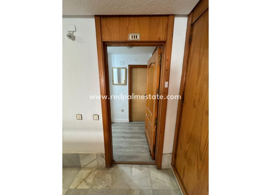 Resale - Apartments -
Torrevieja - Playa de los Locos