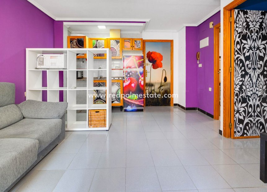 Resale - Apartments -
Torrevieja - Playa de los Locos