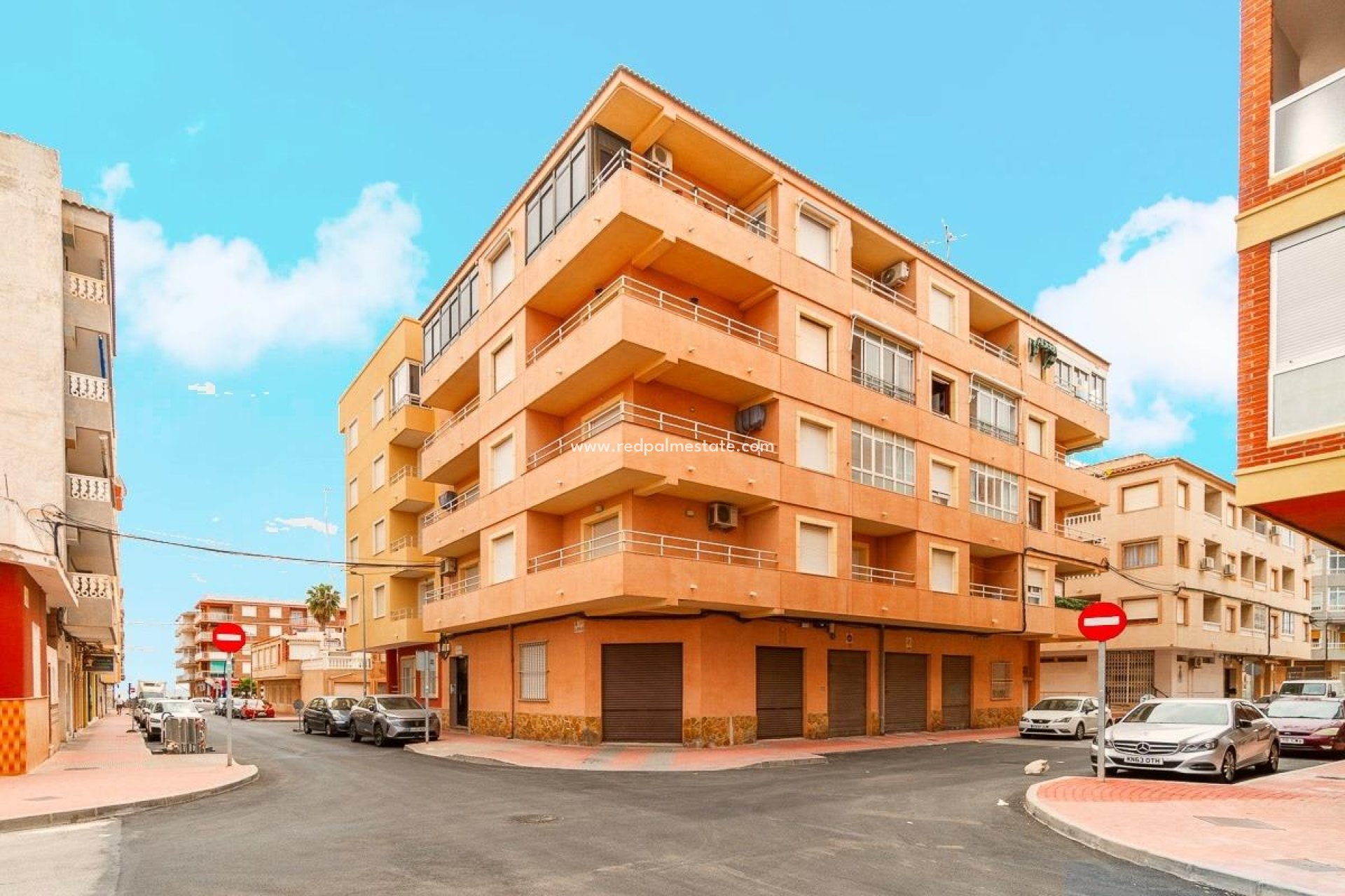 Resale - Apartments -
Torrevieja - Playa de los Naufragos