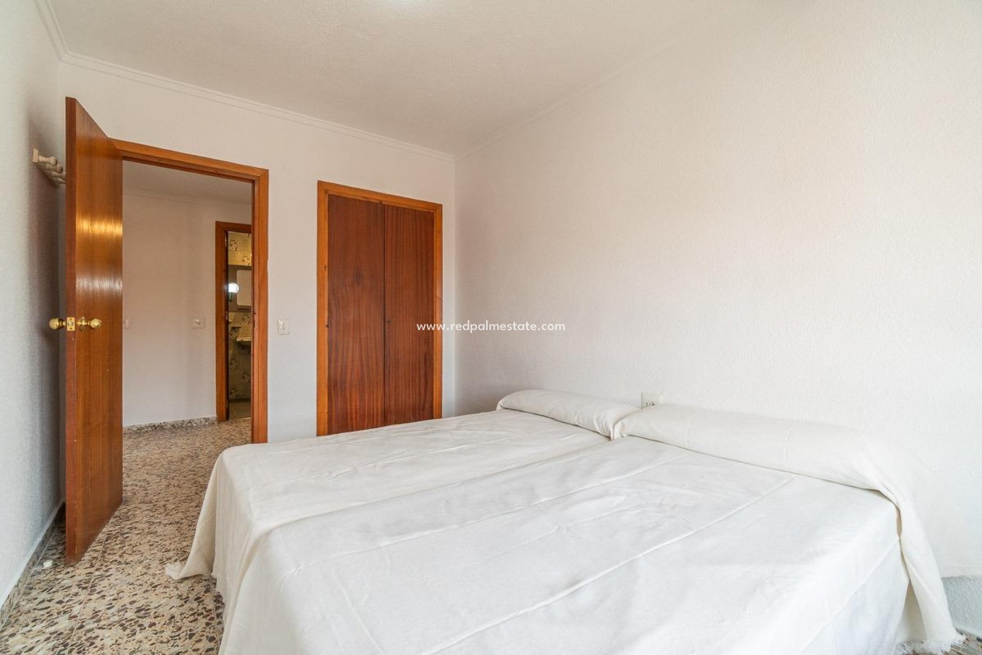 Resale - Apartments -
Torrevieja - Playa de los Naufragos