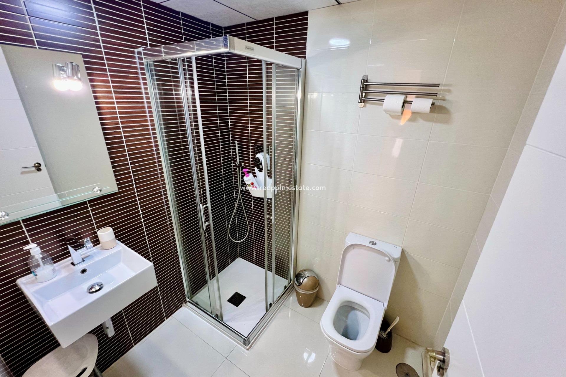 Resale - Apartments -
Torrevieja - Playa del Cura