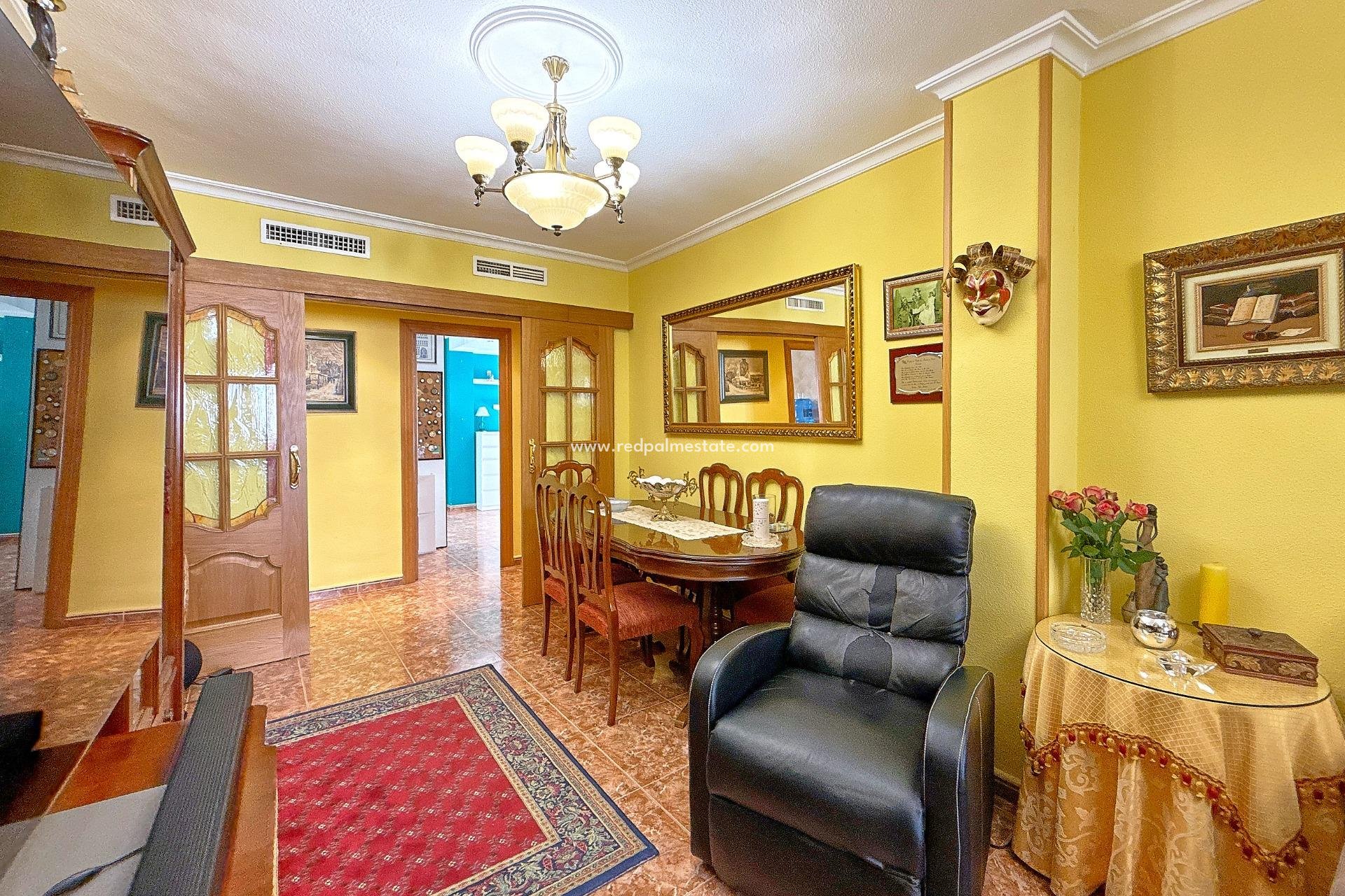 Resale - Apartments -
Torrevieja - Playa del Cura