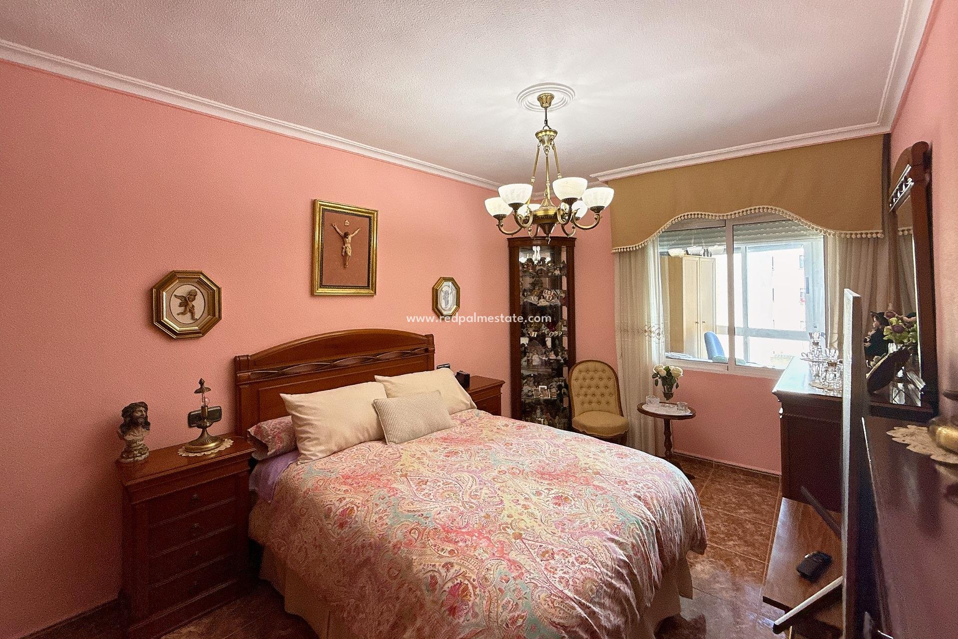 Resale - Apartments -
Torrevieja - Playa del Cura