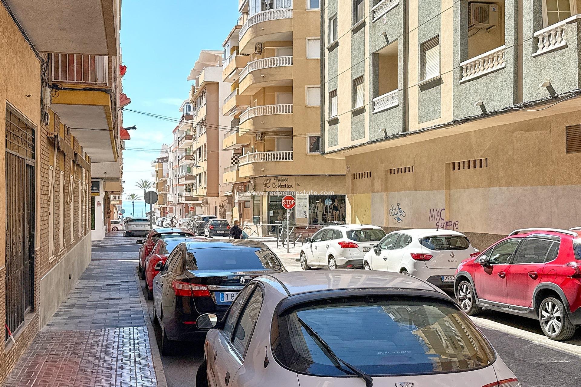 Resale - Apartments -
Torrevieja - Playa del Cura